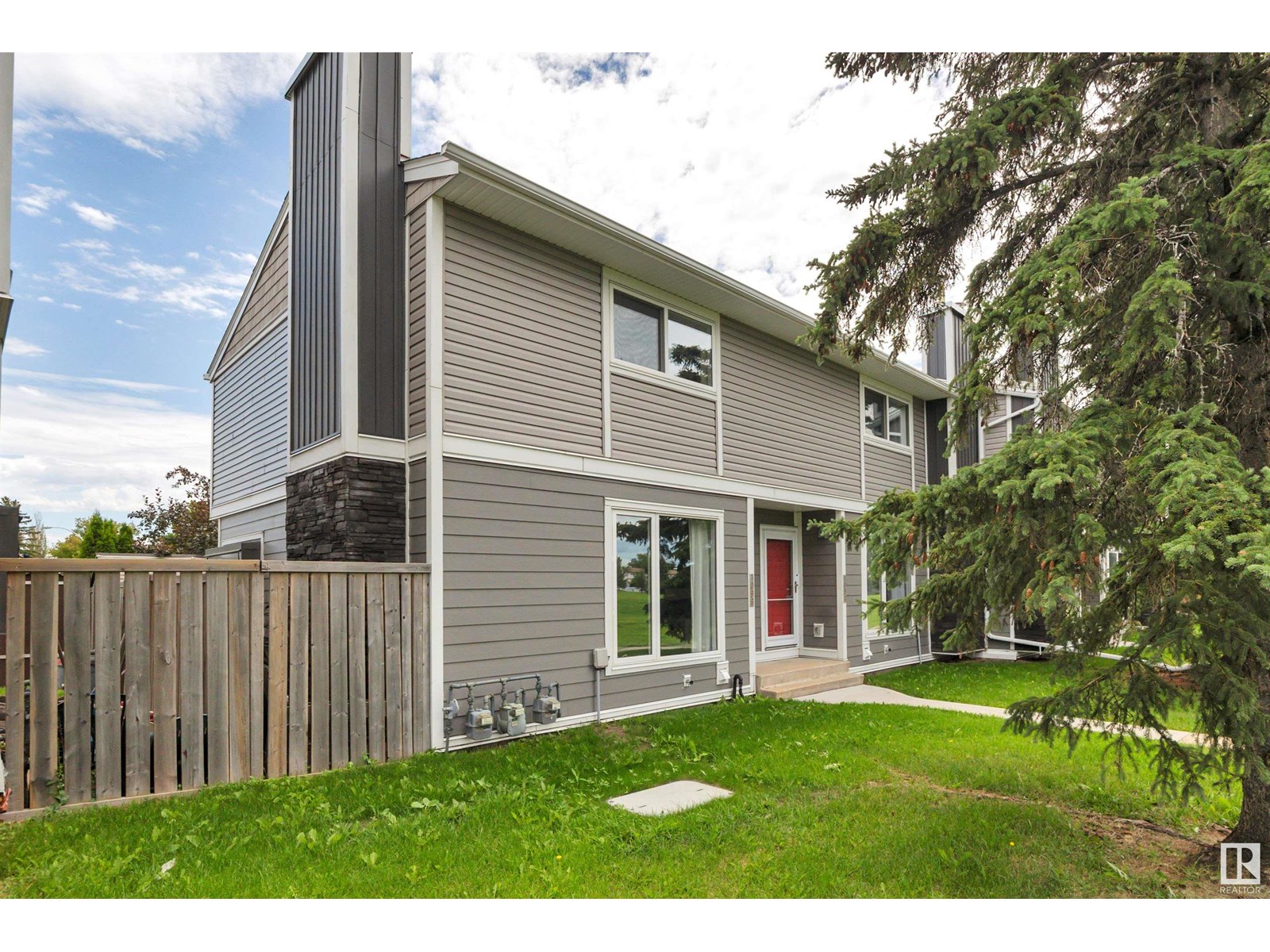 1096 LAKEWOOD RD N NW