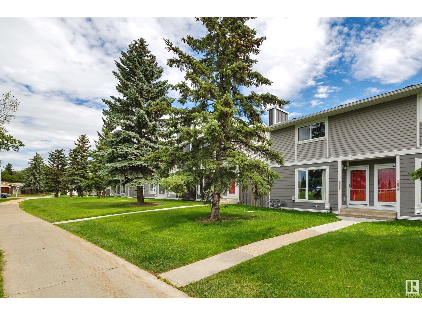 1096 LAKEWOOD RD N NW