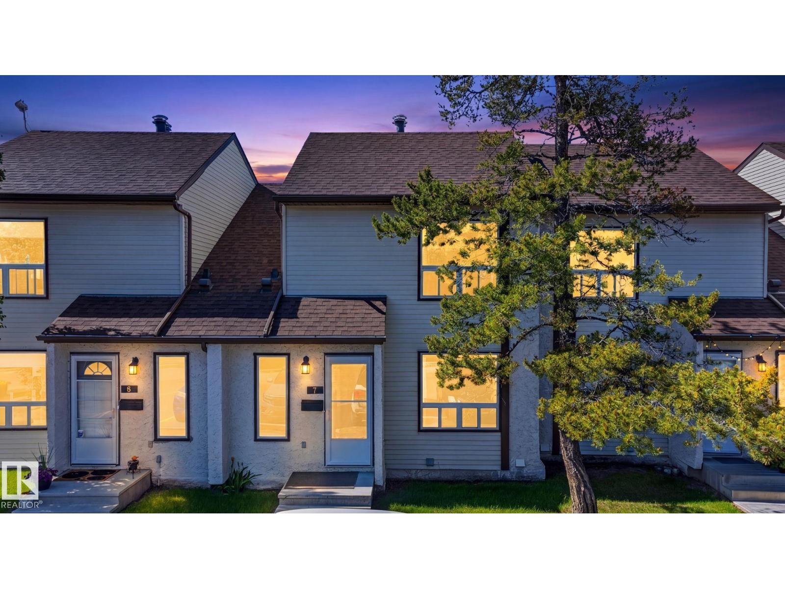 #7 1651 46 ST NW