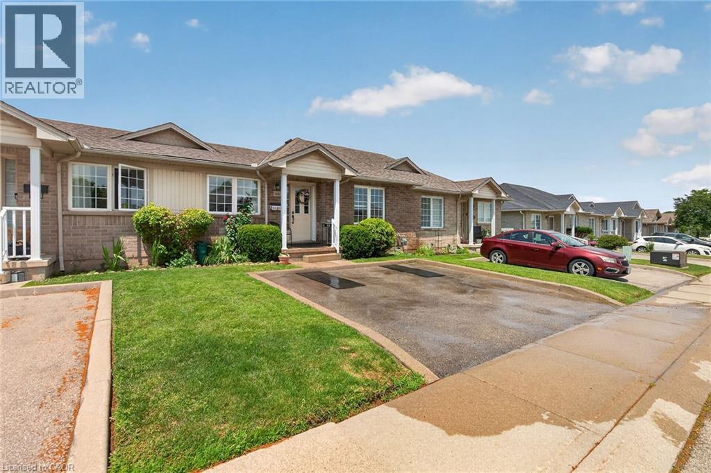 24 KENYON Crescent Unit# 44