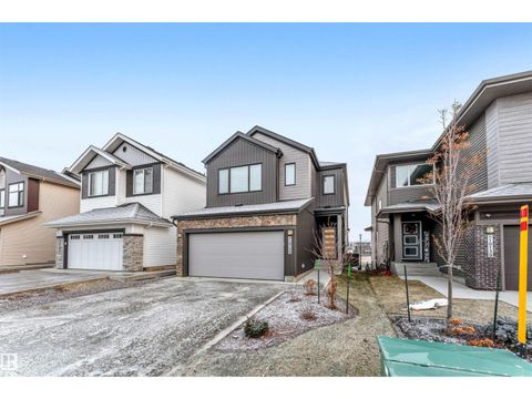 19135 22 AV NW Edmonton AB T6M1R1