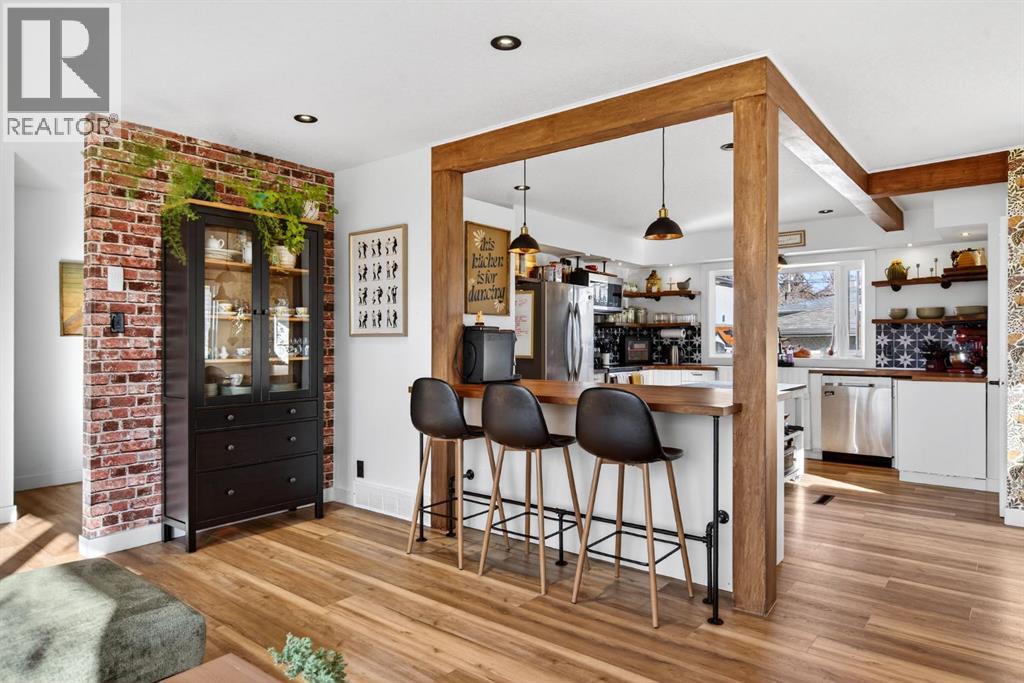 2155 Mackid Crescent NE