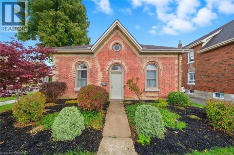 89 MURRAY Street Brantford ON N3S5P1