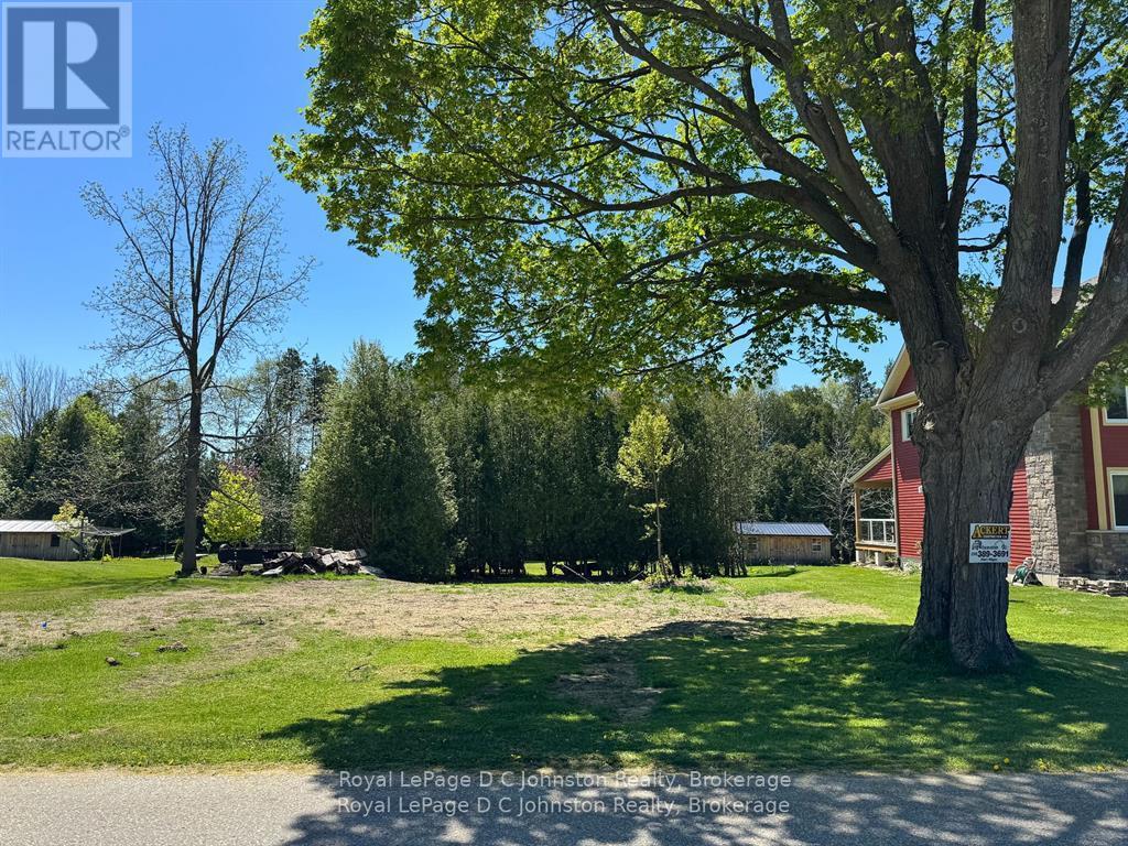 457 CLARENDON STREET E