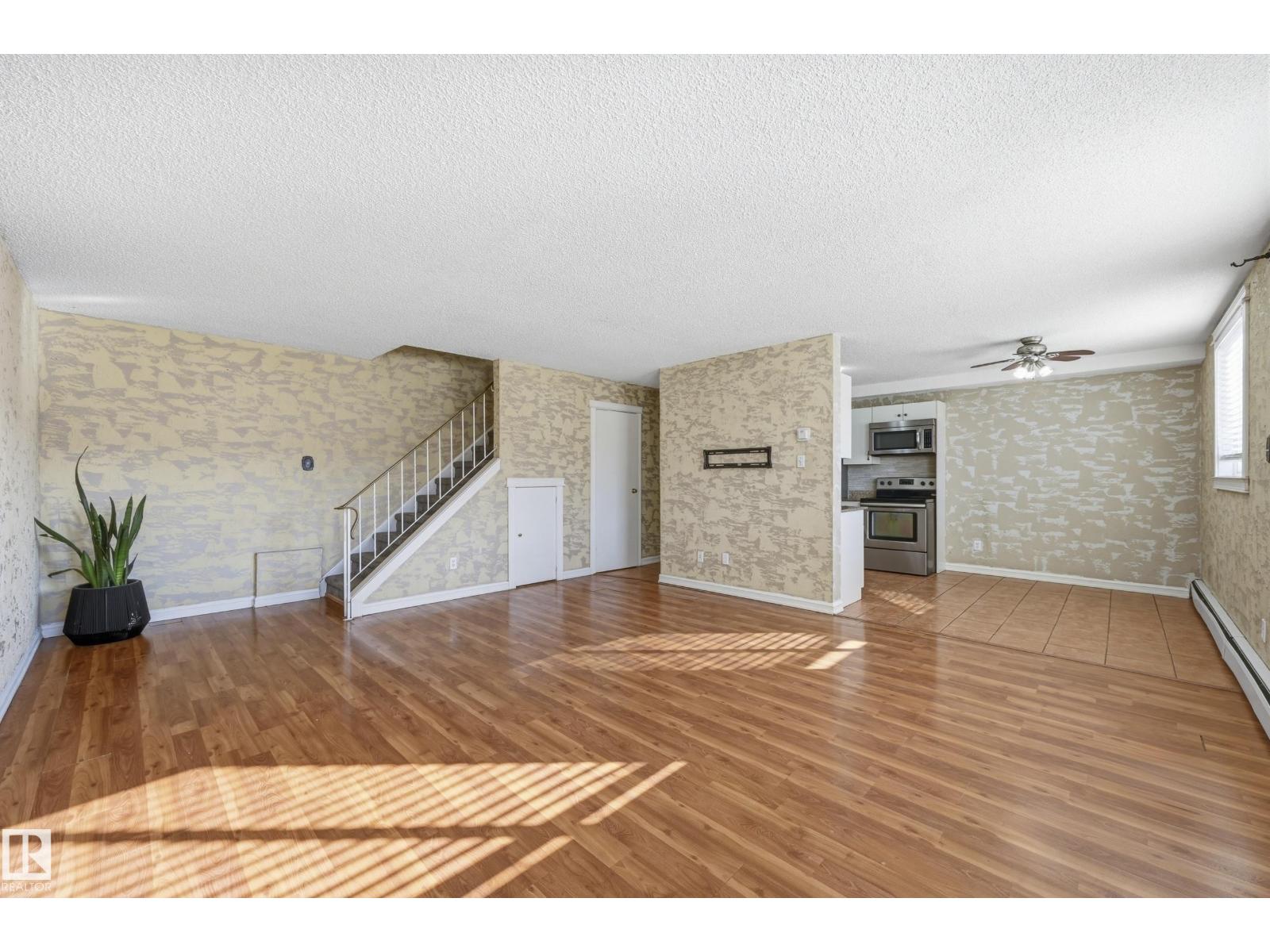 #109 14530 52 ST NW