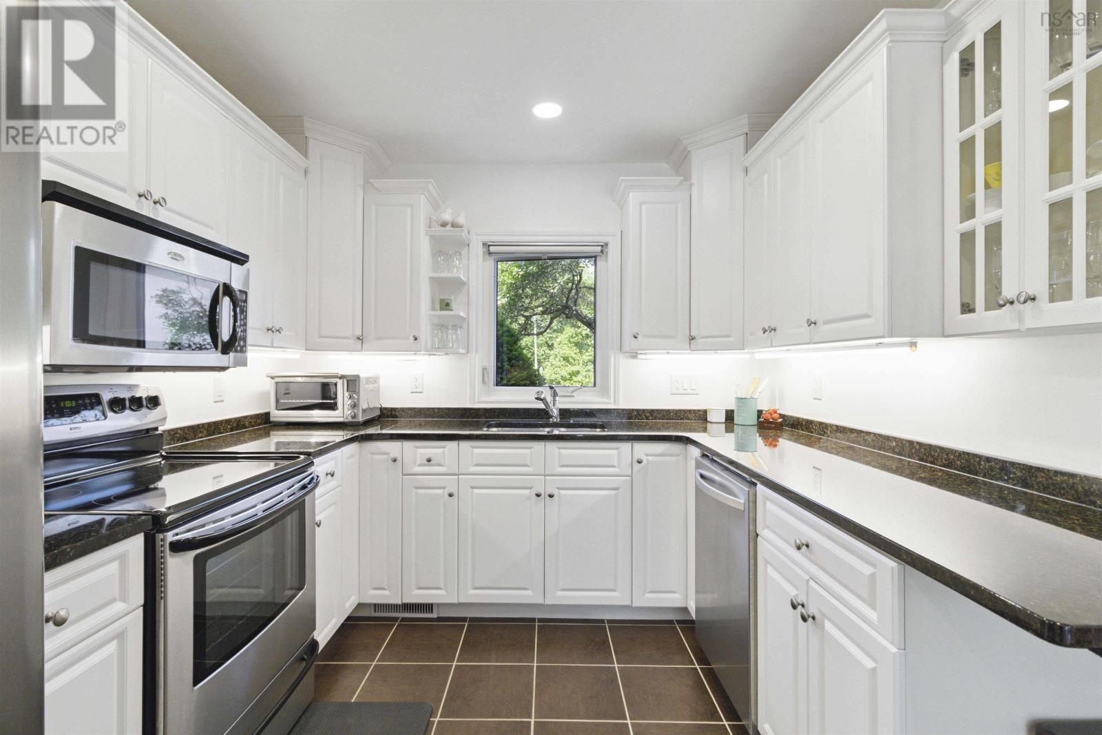 11 Westridge Drive