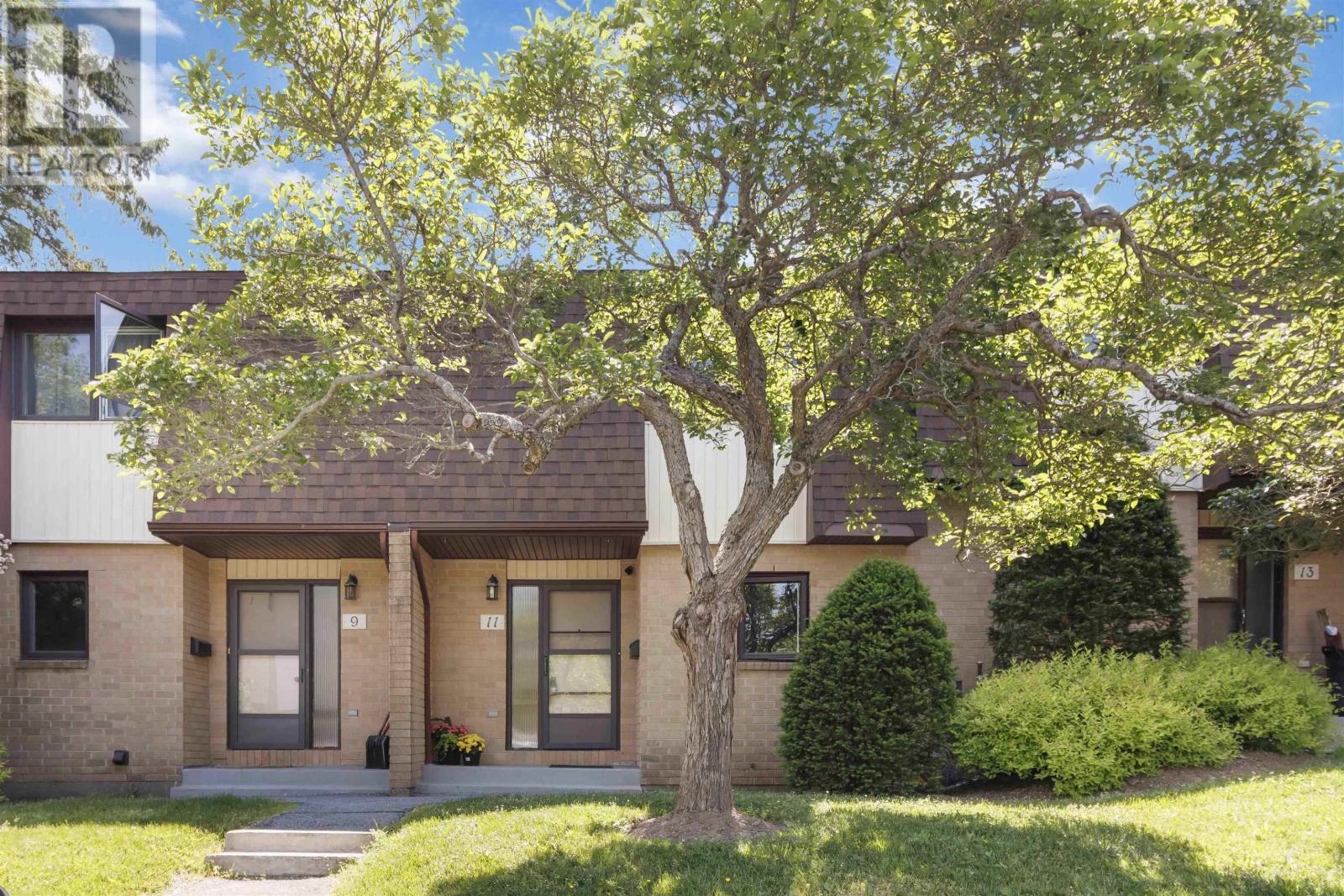11 Westridge Drive