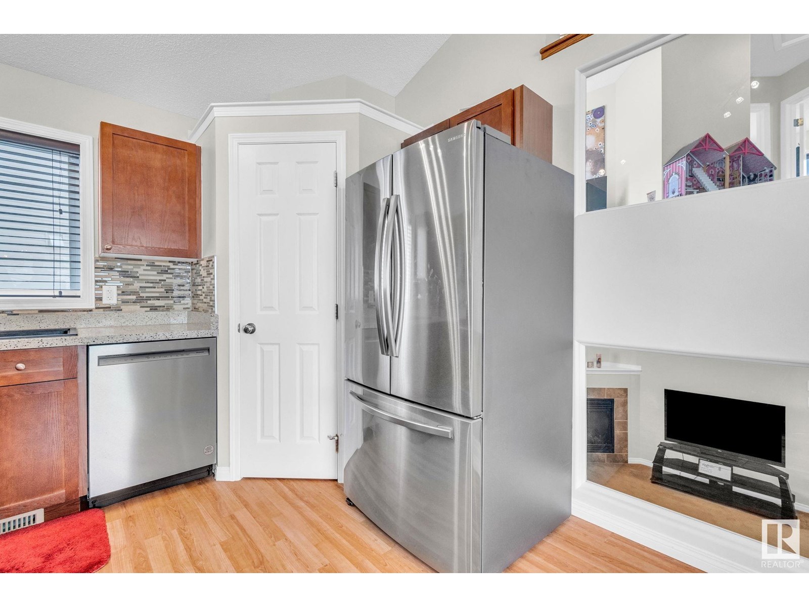 21223 92 AV NW