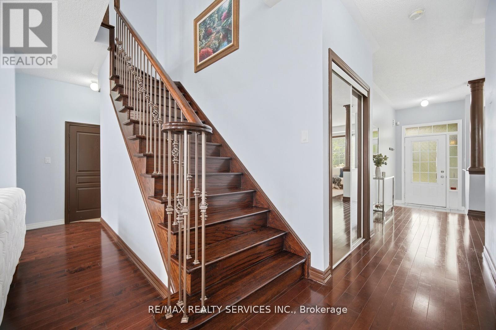 9 EATONVILLE STREET