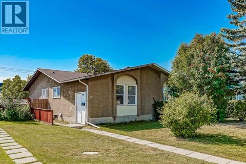 13 Rundlelawn Court NE Calgary AB T2Y3H3