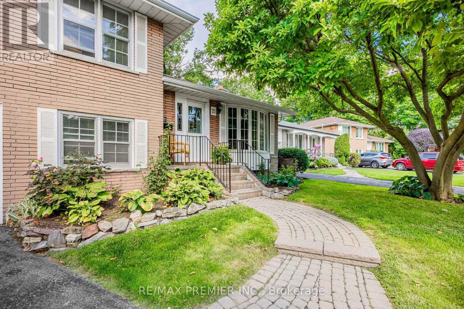 21 HALBADIER PLACE