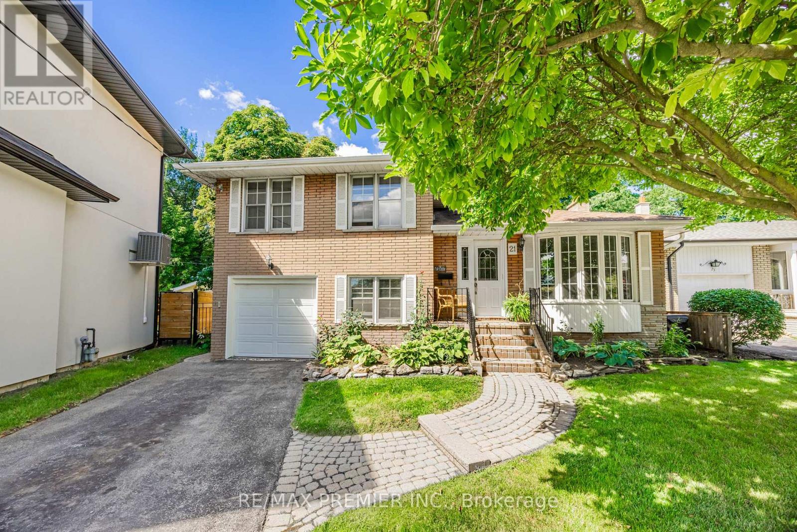 21 HALBADIER PLACE