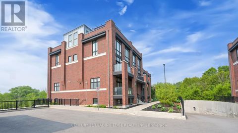 304 - 2 LINSMORE PLACE Whitchurch-Stouffville (Stouffville) ON L4A4T4