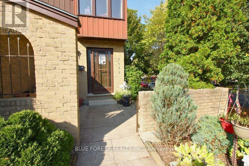 2039 ALDERSBROOK ROAD