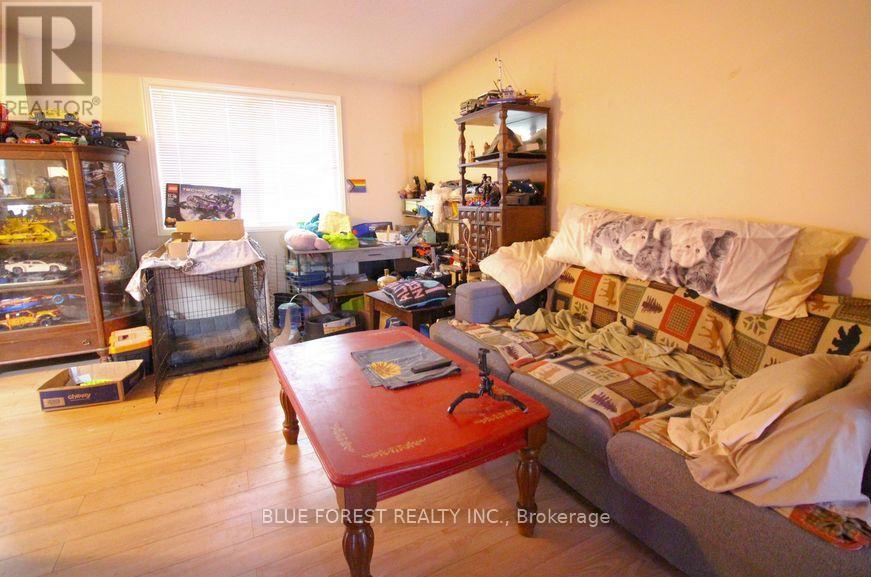 2039 ALDERSBROOK ROAD