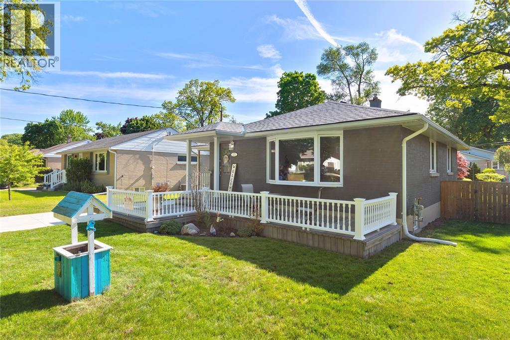 1272 CORAL WAY