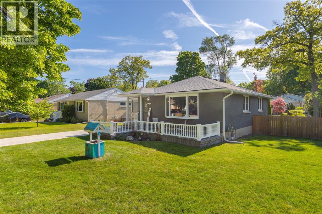 1272 CORAL WAY
