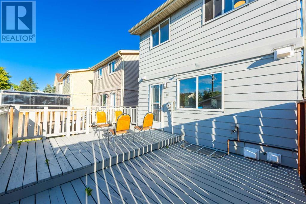 11 Erin Ridge Road SE