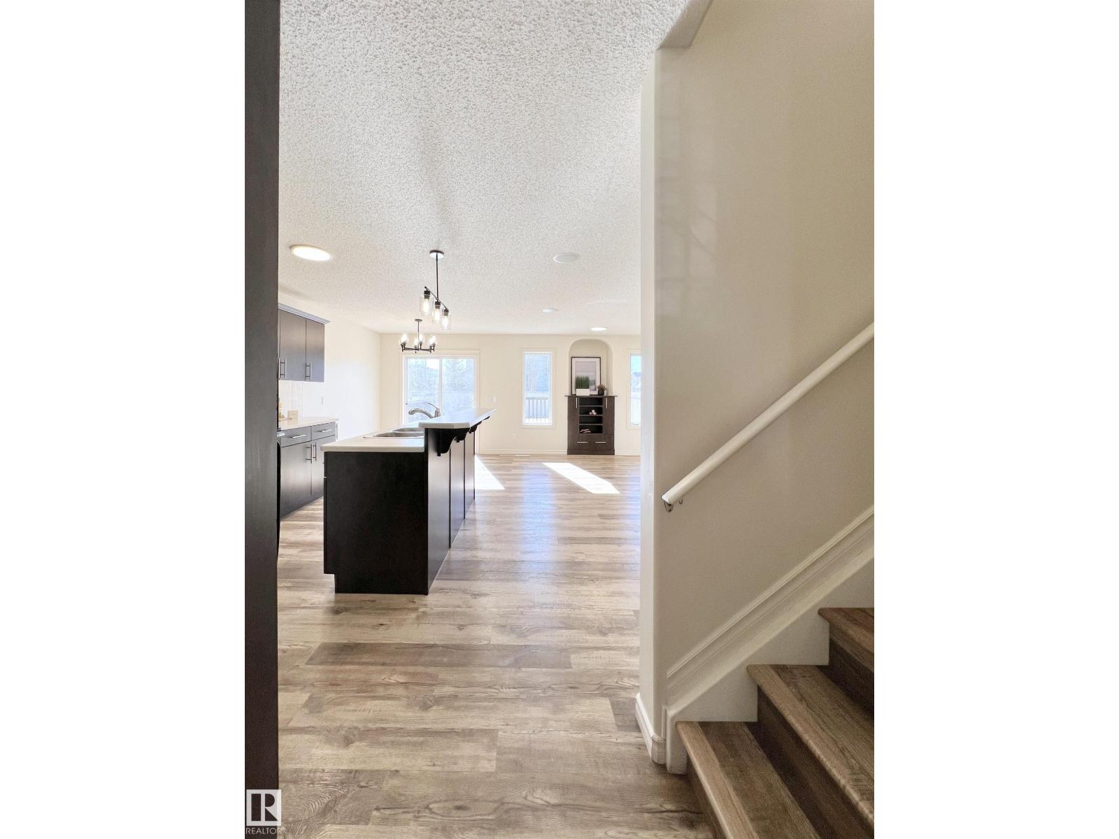17127 7A AV SW