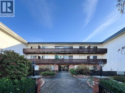 211 910 FIFTH AVENUE New Westminster BC V3M1Y2