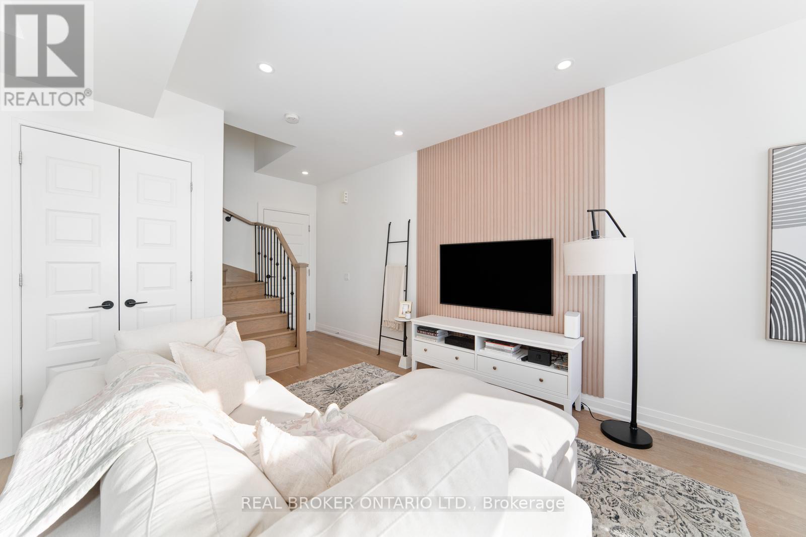 48 - 8167 KIPLING AVENUE