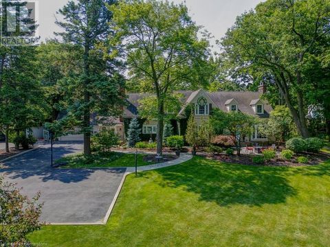 1059 SCENIC Drive Hamilton ON L9C1H8