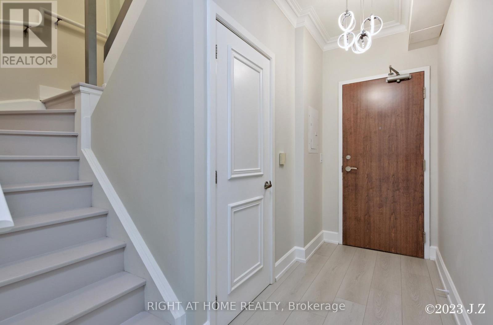 PH15 - 650 SHEPPARD AVENUE E