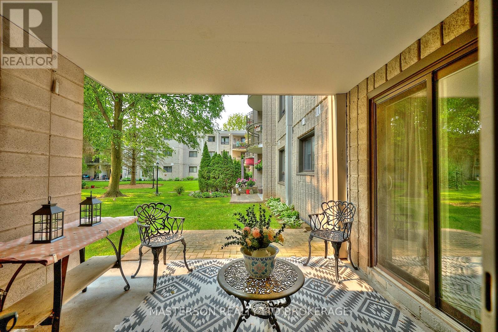 121 - 4658 DRUMMOND ROAD S