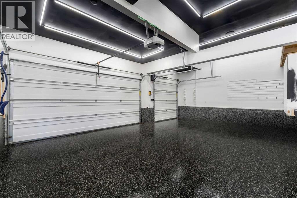 325 Crestmont Drive SW