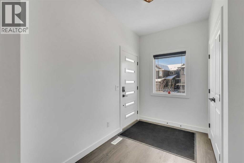 325 Crestmont Drive SW