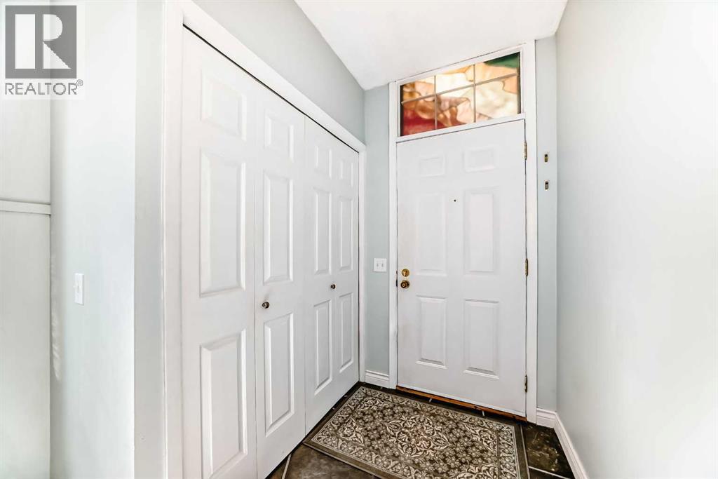 391 Point Mckay Gardens NW