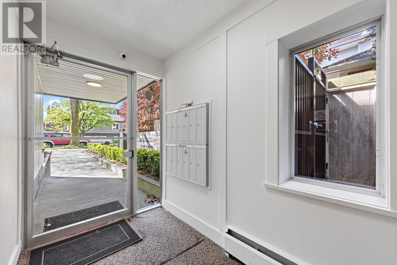 1923 PARKER STREET