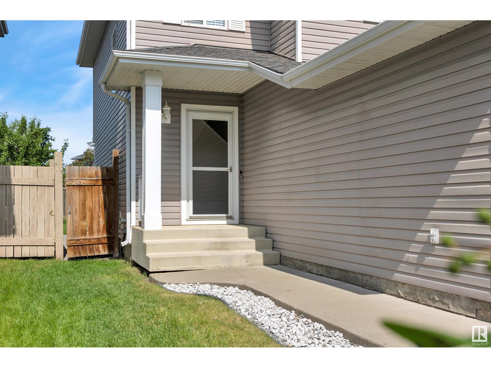 8750 5 AV SW