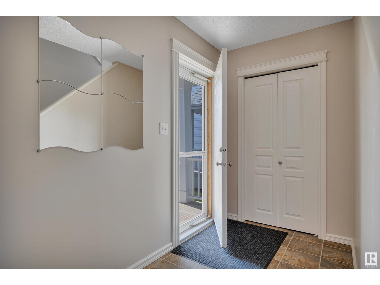 8750 5 AV SW
