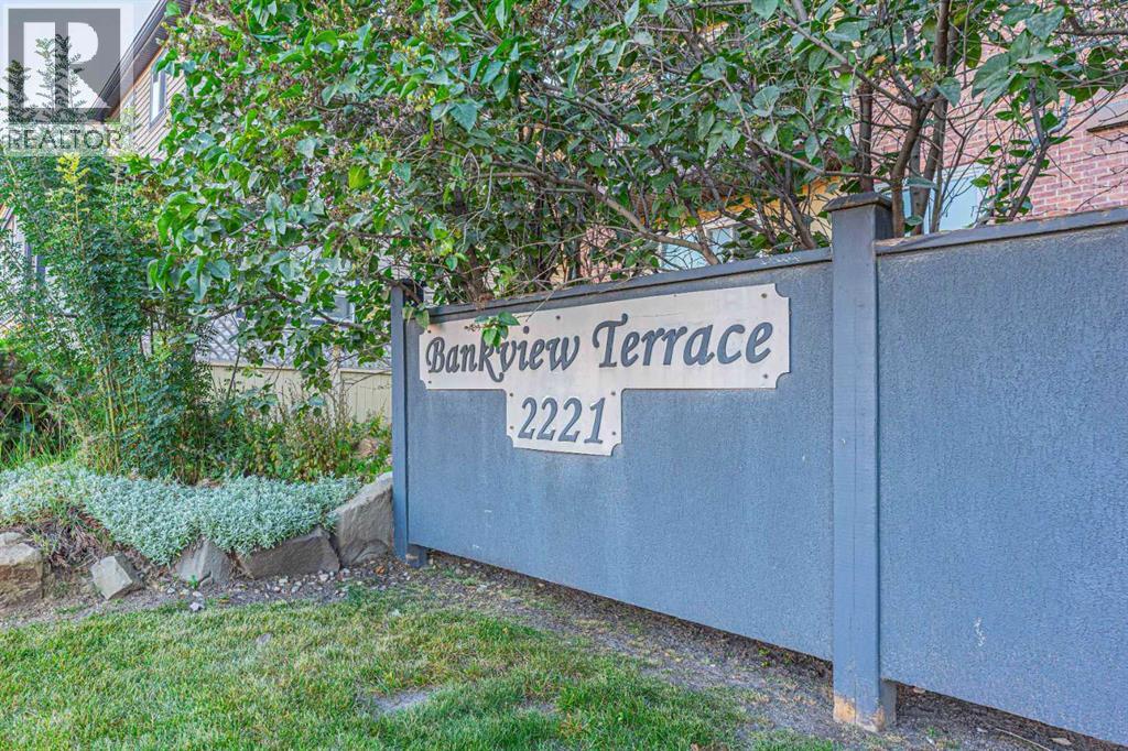 204, 2221 14 Street SW