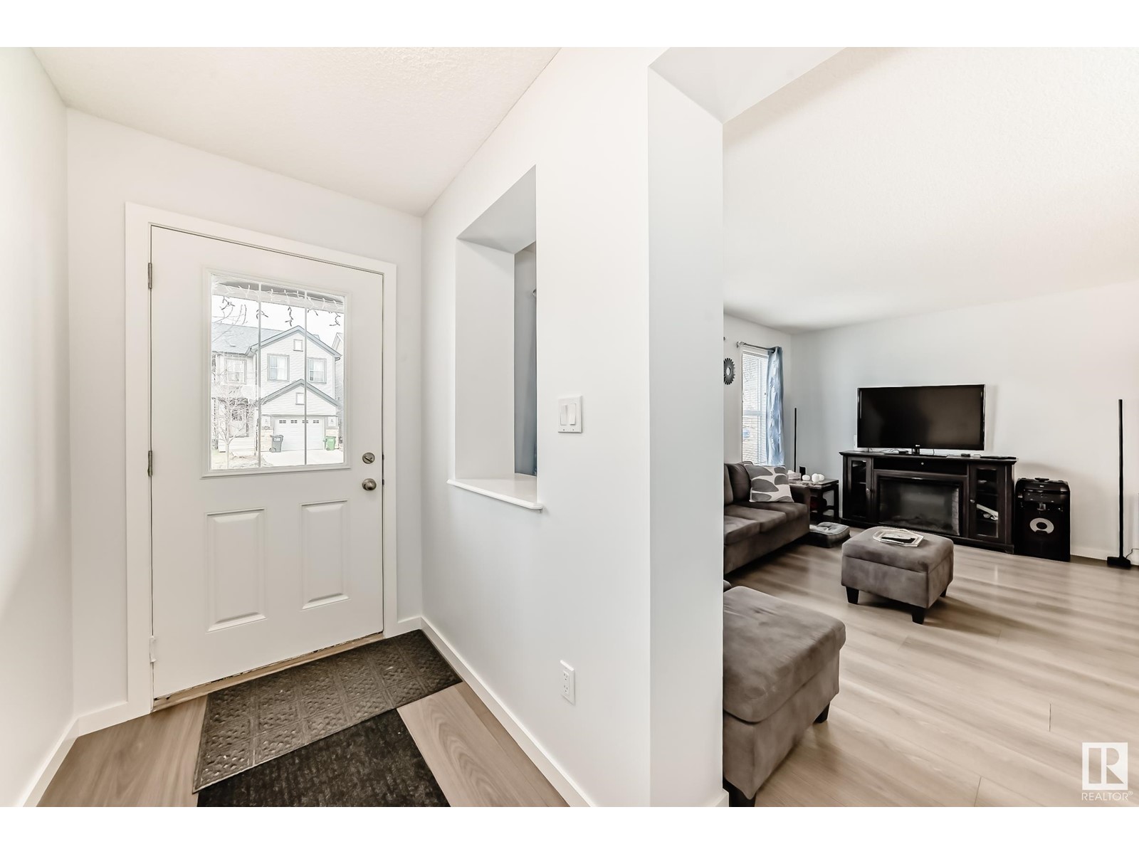 3120 ARTHURS CR SW