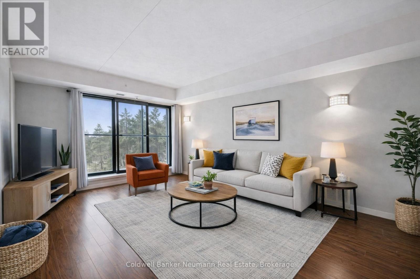 218 - 1291 GORDON STREET