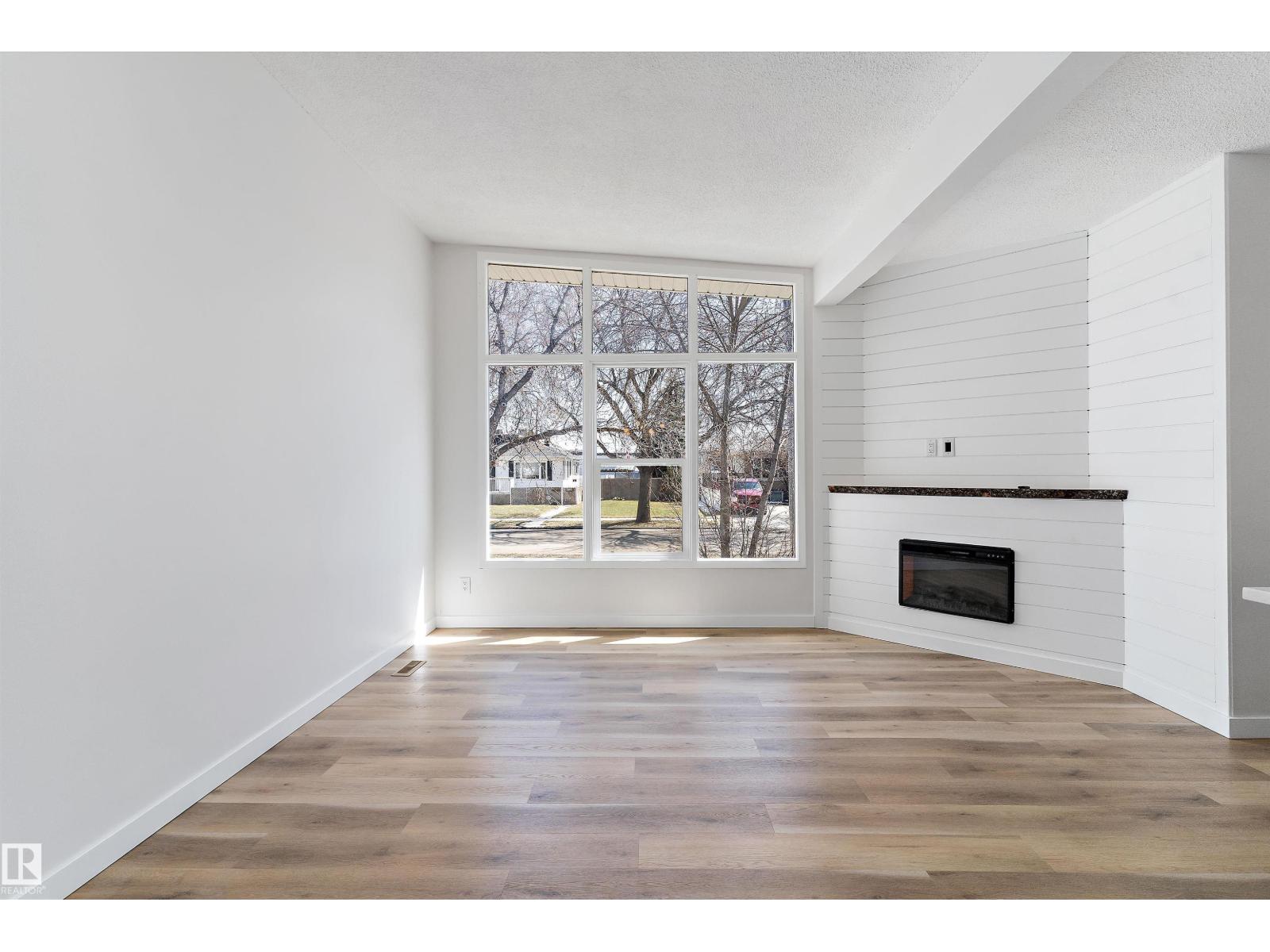 13046 101 ST NW