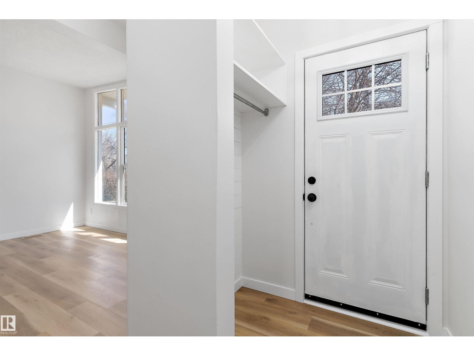 13046 101 ST NW
