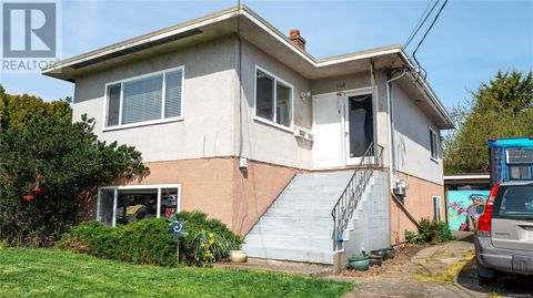 946/948 Ellery St Esquimalt BC V9A4S1