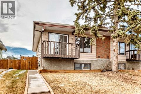 52A Queen Alexandra Close SE Calgary AB T2J3P8
