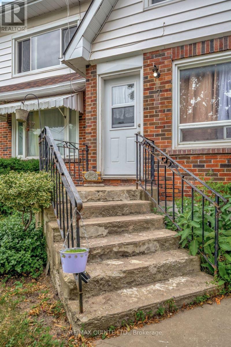 7 RITCHIE AVENUE