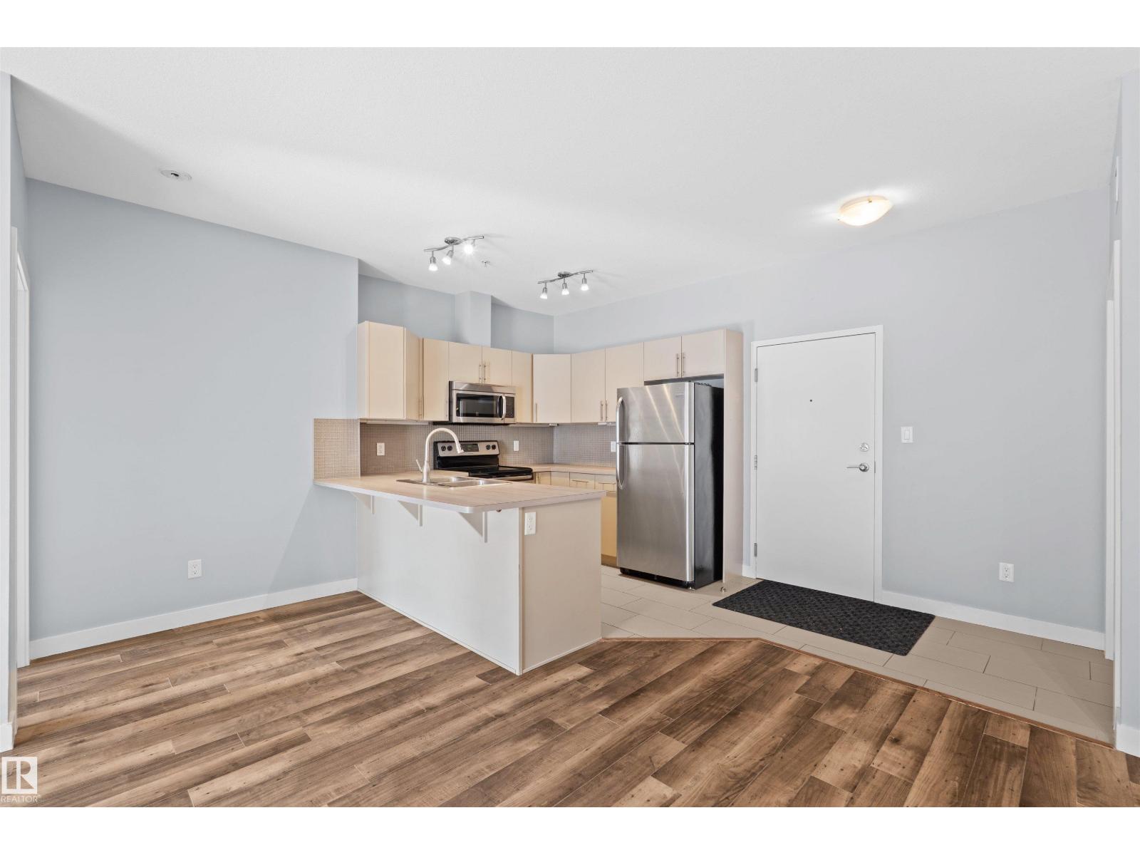 #307 10611 117 ST NW