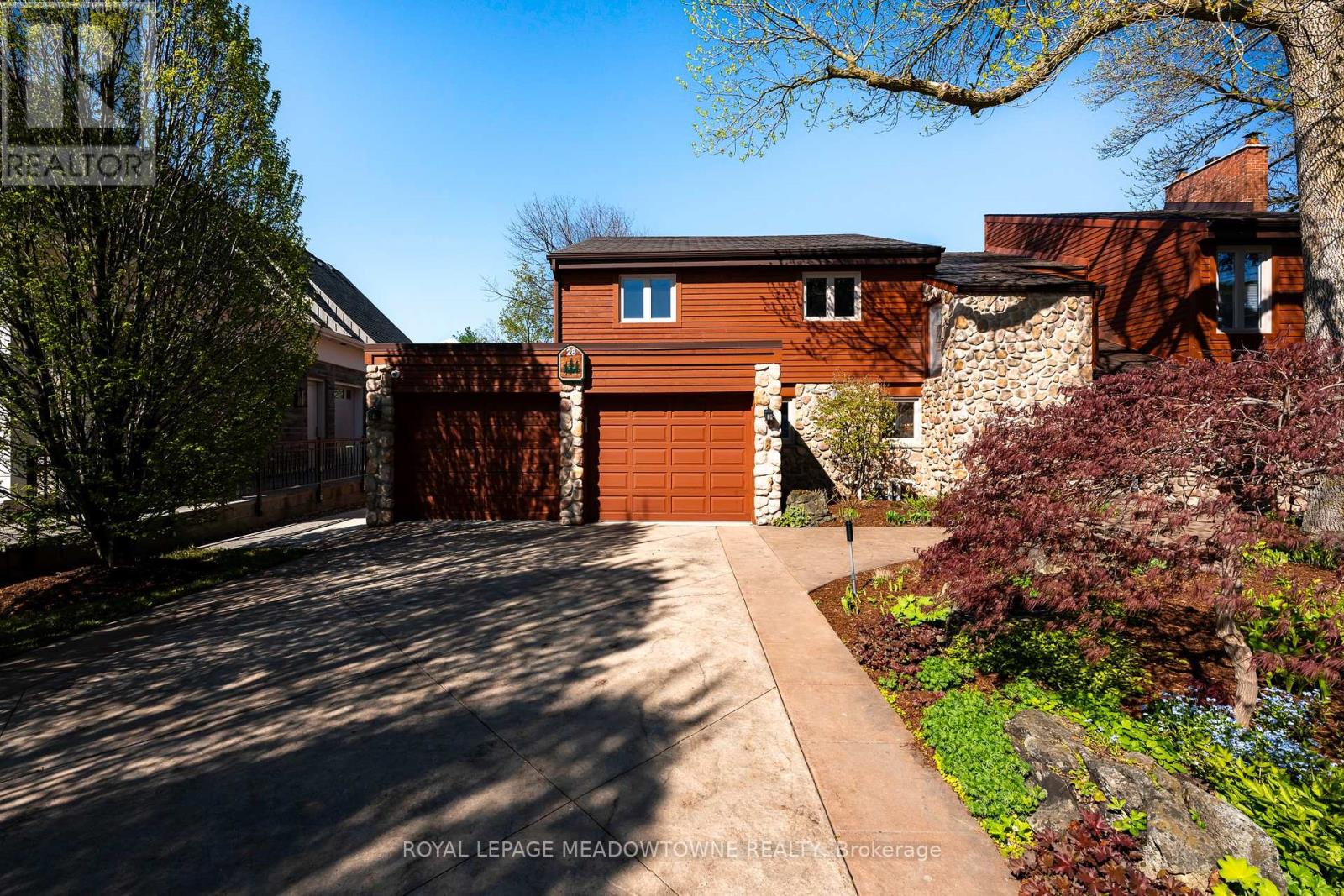 28 PINE TREE CRESCENT