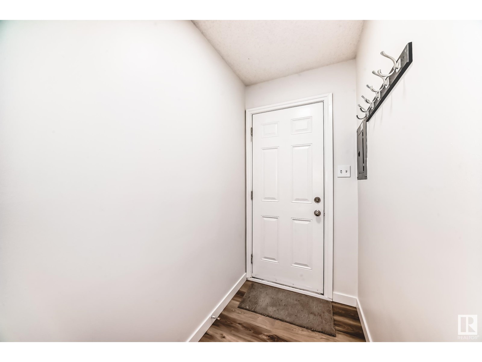 13319 85 ST NW
