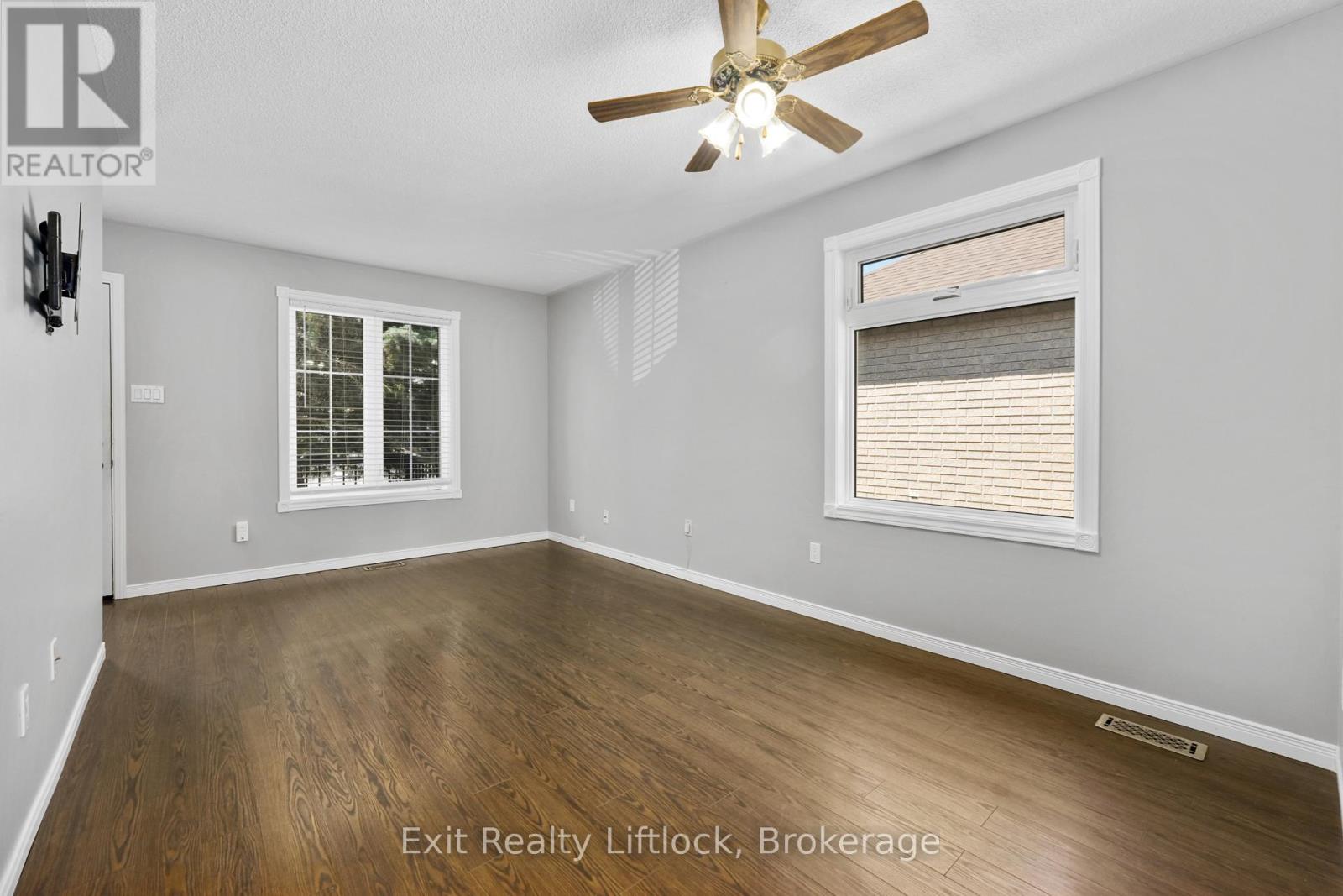 202 MILROY DRIVE - Photo 4