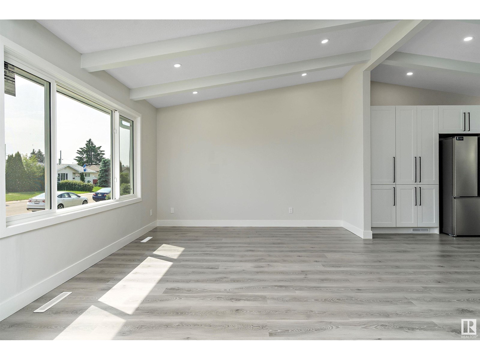 13236 67 ST NW
