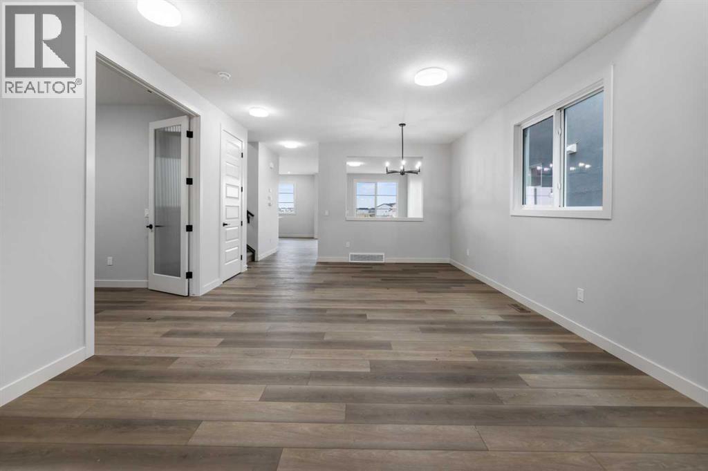 284 Savanna Drive NE