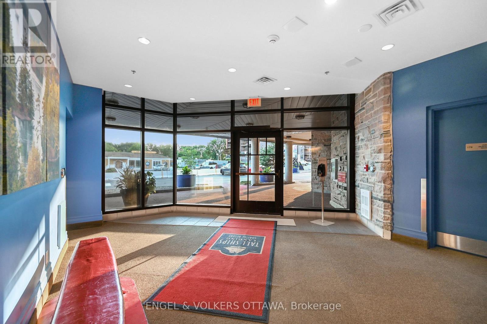 1802 - 15 ST ANDREW STREET