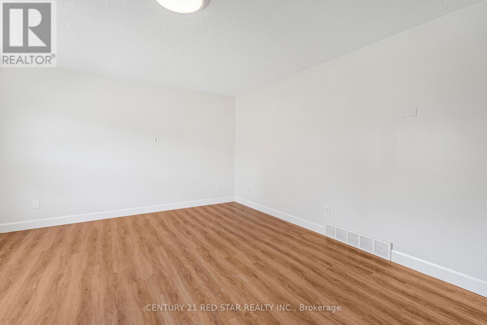 26A HELENE CRESCENT